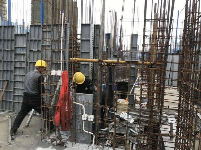今日工地急招铝模工人 附近工地急招铝模工人雷火电竞(图1) 今日工地急招铝模工人 附近工地急招铝模工人雷火电竞(图1)