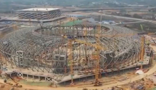 雷火电竞2021年世界大学生夏季运动会场馆建设 主体育场钢结构顺利封顶(图1) 雷火电竞2021年世界大学生夏季运动会场馆建设 主体育场钢结构顺利封顶(图1)