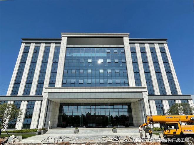 钢结构建筑:稳固轻盈的未来图景与雷火电竞绿色可持续之途(图3) 钢结构建筑:稳固轻盈的未来图景与雷火电竞绿色可持续之途(图3)